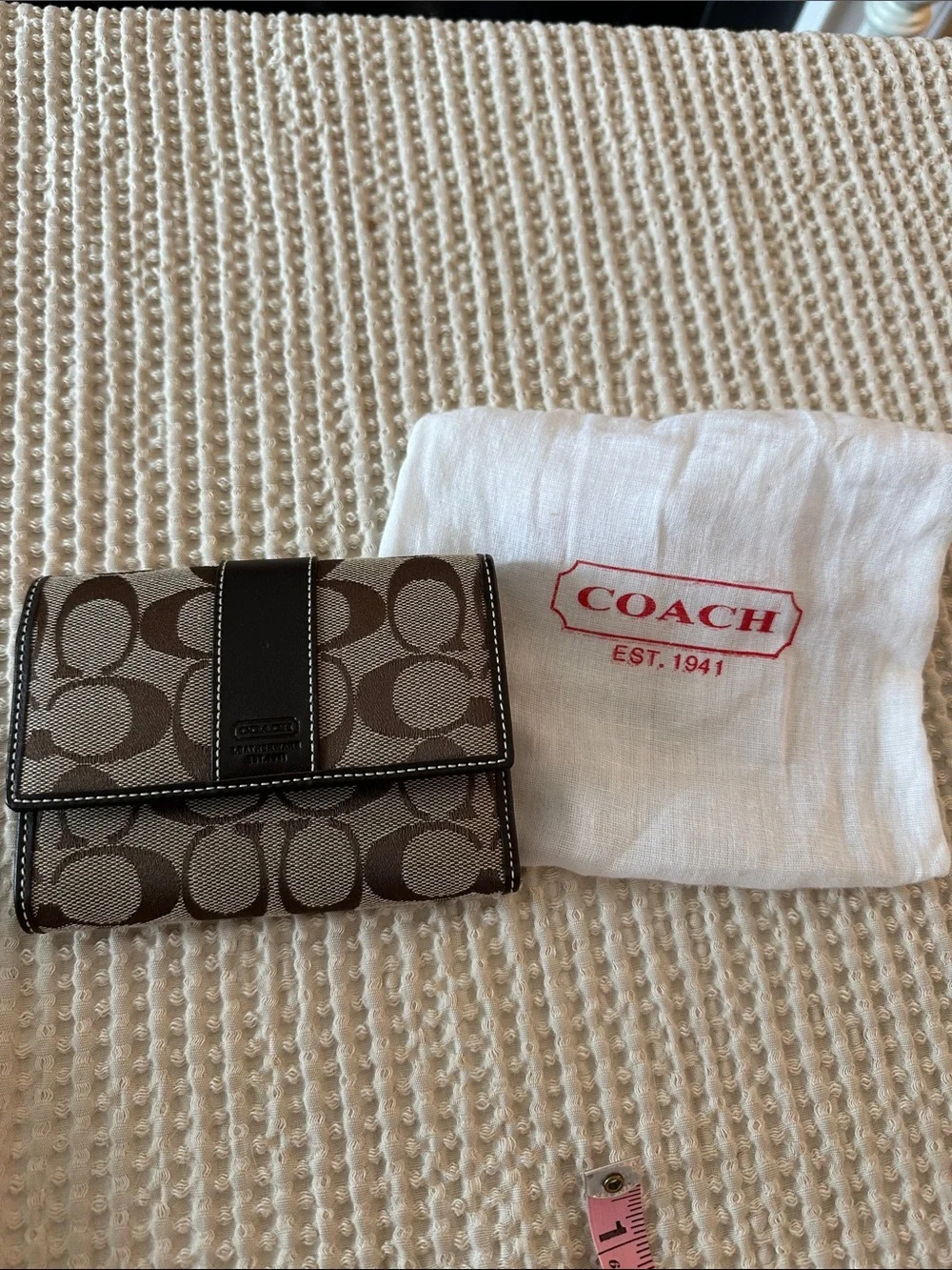 NWT Coach Hampton Signature Compact Clutch/Trifold Wallet
